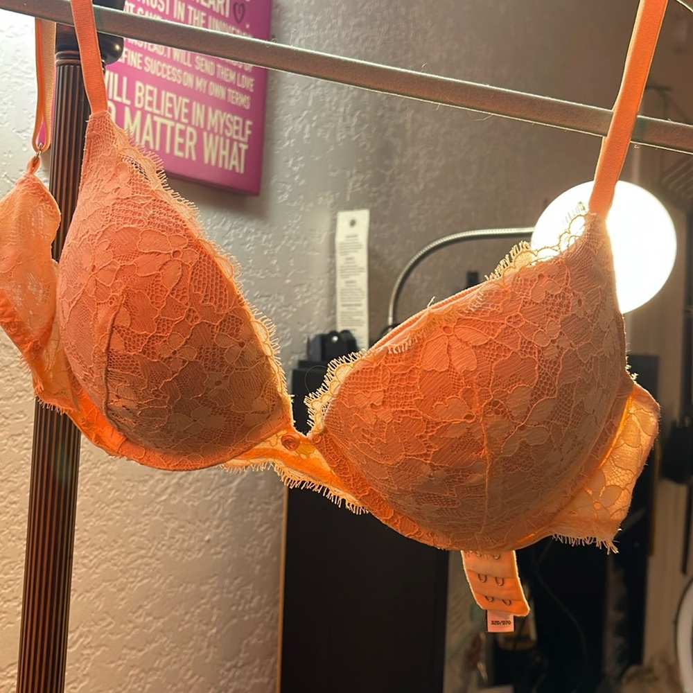 VS push-up bra